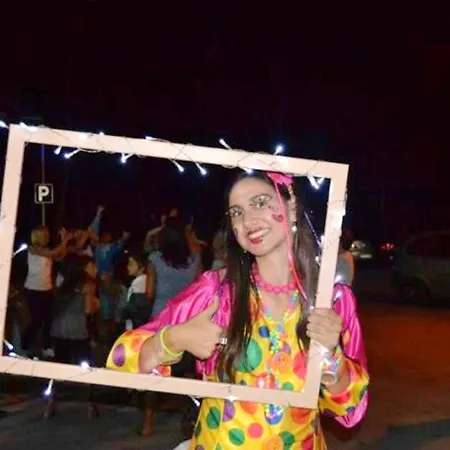 Comfortable Near With Shared Pool Hébergement de vacances *