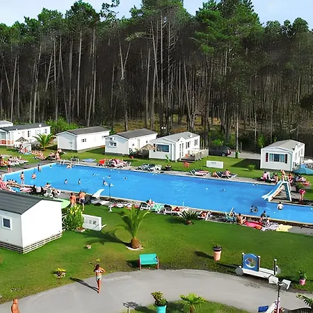 Hébergement de vacances Comfortable Near With Shared Pool Pataias