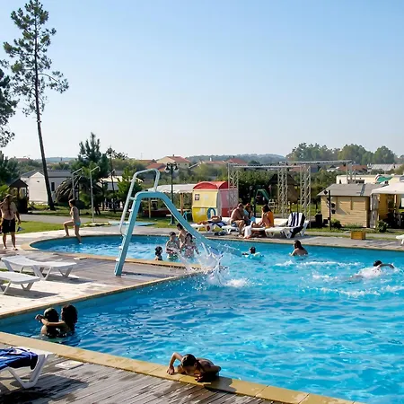 Comfortable Near With Shared Pool Tatil Evi *
