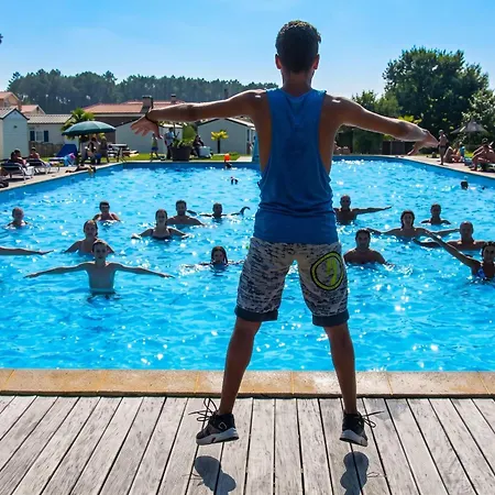 Comfortable Near With Shared Pool Tatil Evi *