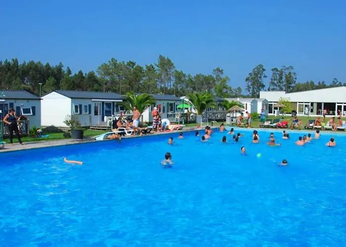 Comfortable Near With Shared Pool Holiday home *